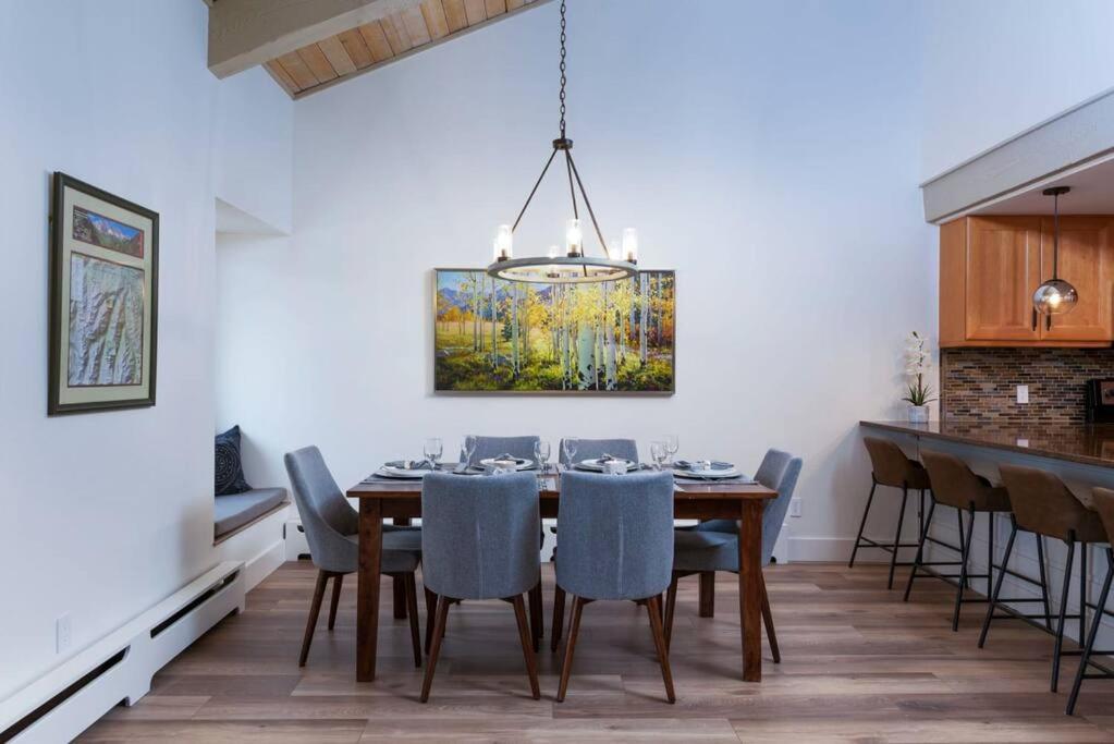 Updated 3 Bedroom 2 Ba With Pool & Hot Tub - Stunning Mountain Views! Snowmass Village Exteriör bild