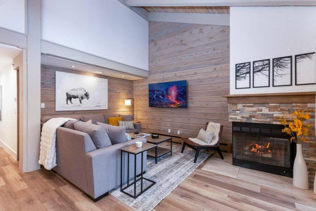 Updated 3 Bedroom 2 Ba With Pool & Hot Tub - Stunning Mountain Views! Snowmass Village Exteriör bild